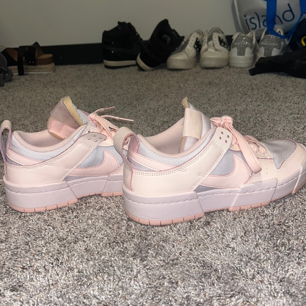 NIKE SNEAKERS LIGHT PINK SIZE 9